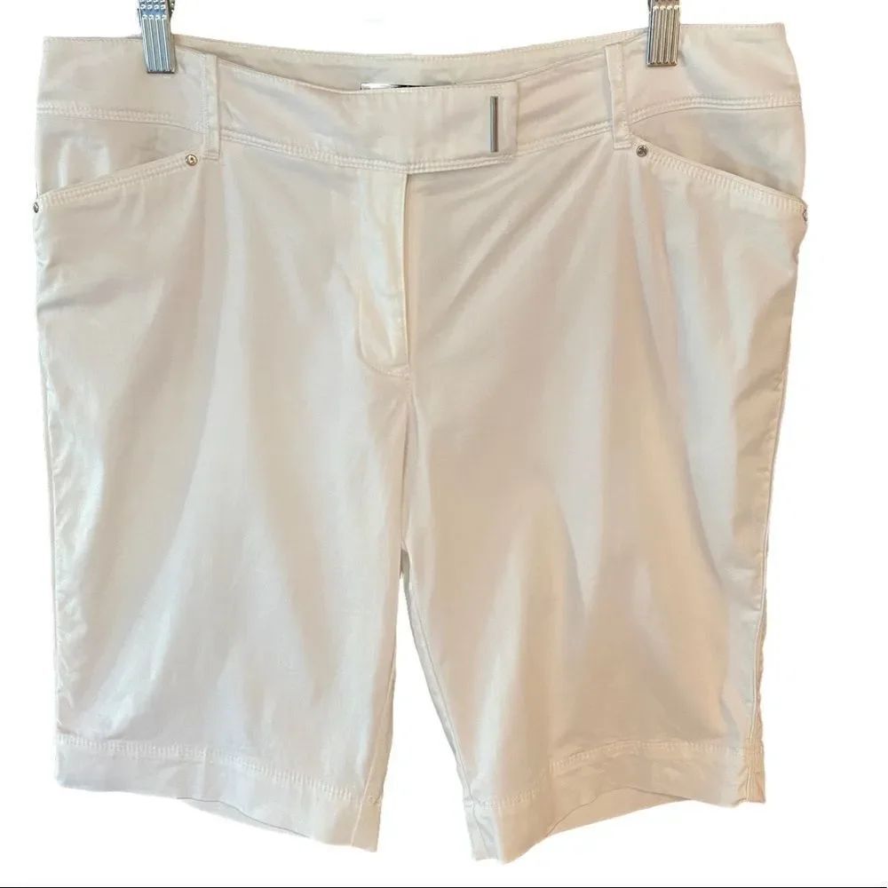 WHBM Sz 8 White Bermuda Side Pocket Front Zip Button Summer Athletic Shorts